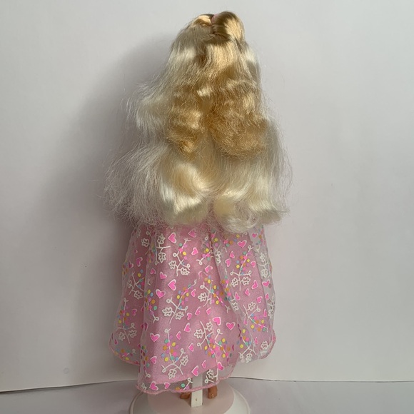 Pretty Surprise Barbie 1991 - Picture 3 of 3